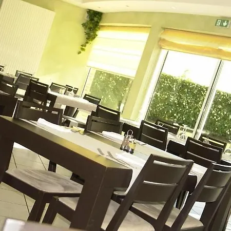 Brit La Bonne Etape 호텔