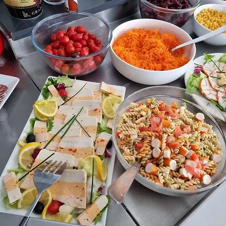 Brit La Bonne Etape 호텔 3*