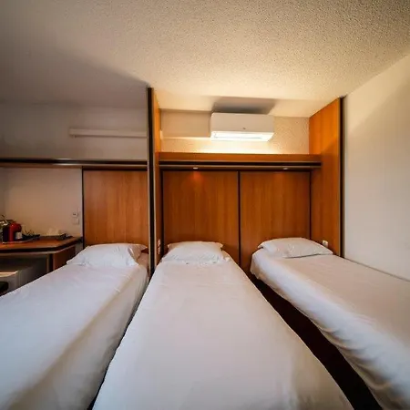 Brit La Bonne Etape 3*