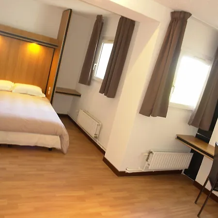 Brit La Bonne Etape 3*