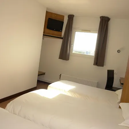 Brit La Bonne Etape Hotel