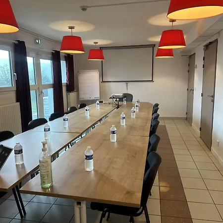 Brit La Bonne Etape 호텔 3*