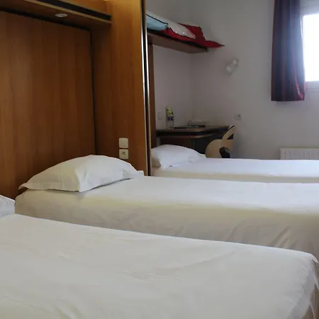 Brit La Bonne Etape Hotel